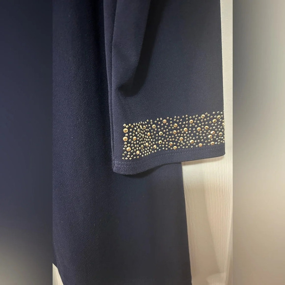 Women's Croft & Barrow® Embellished Shark-Bite Hem Nave Blue Top. Size Large - Picture 4 of 9